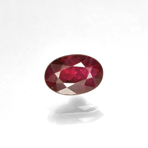 0.62ct Oval Facet Red Ruby from Myanmar, Dimension 6 x 4.1mm, VS-SI Clarity, Natural heated gemstone, 1pc Ruby in Blood Red Color, Mohs Hardness of 9 suitable for daily wear jewelry, Stone of Love, Photo A