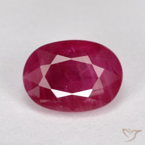 Rubis taille ovale de 1,29 ct, 7 x 5,1 mm du Myanmar, Photo A