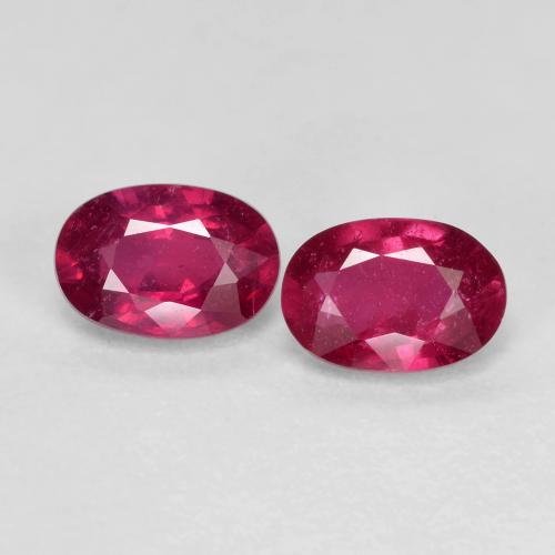 2 pezzi Rubino taglio ovale abbinati di dimensioni 6,2 x 4,3mm, peso 1,45 ct totali / media. 0,73 ct ciascuno, Rosso medio in purezza VS, pietra preziosa naturale , durezza Mohs 9 adatto per gioielli da indossare ogni giorno, Pietra portafortuna di luglio, Photo A