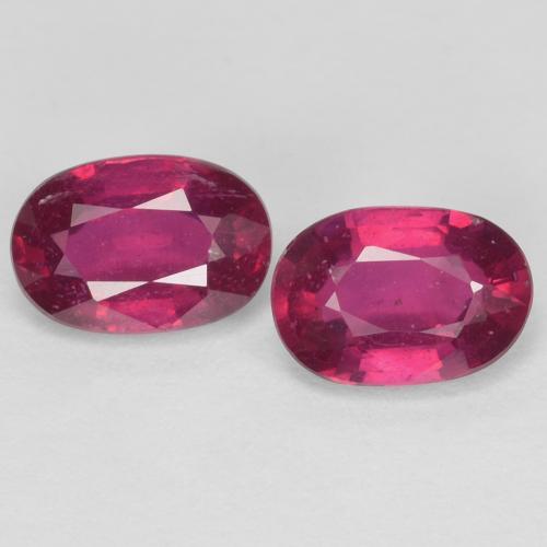 2 Stück/Paar Oval Rubin in Größe 6,2 x 4,2mm, Gewicht 1,44 ct gesamt / durchschnittl. 0,72 ct, Dunkelrot in VVS-VS Reinheit, Garantiert natürliche Edelsteine, Mohs-Härte 9 Geeignet für den täglichen Gebrauch im Schmuck, Zeigt große Brillanz, Photo A