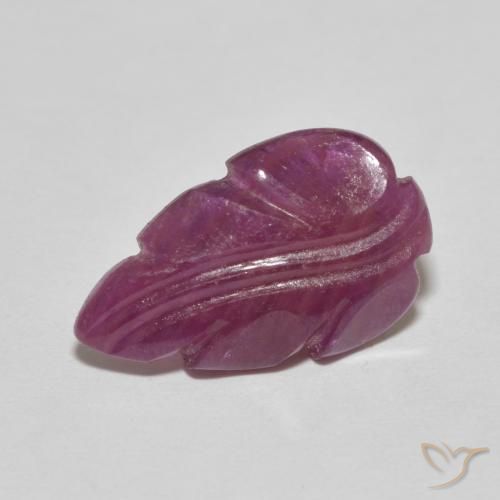 Rubis Pourpre moyen Fantaisie 4,07 ct de Madagascar, Dimension 16x9,9 mm, Pierre gemme naturelle Chauffé, pureté Opaque , 1 pièce Rubis carved leaf, dureté de Mohs de 9 convient aux bijoux de tous les jours, pierre de sagesse, Débloque le chakra racine, Photo A