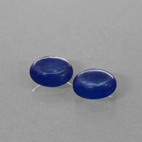 1.25 ct Blue Sapphire Gemstone, Sapphire Gem in Oval Cabochon Shape for Sale.