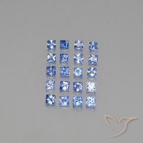 Set aus 20 Stück quadratischer Saphir in blauer Farbe aus Madagaskar - Größe 2,2 x 2,2mm, Gewicht 1,44 ct gesamt / Durchschn. je 0,07 ct, Farbe: Pastellblau, Mohs-Härte 9 Geeignet für den täglichen Gebrauch im Schmuck, Stein der Weisheit, Photo A
