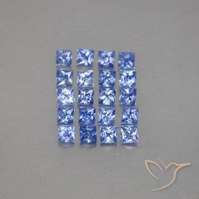 Set aus 20 Stück quadratischer Saphir in blauer Farbe aus Madagaskar - Größe 2,3 x 2,3mm, Gewicht 1,67 ct gesamt / Durchschn. je 0,08 ct, Farbe: Pastellblau, Mohs-Härte 9 Geeignet für den täglichen Gebrauch im Schmuck, Jahr des Tigers-Edelsteins, Photo A