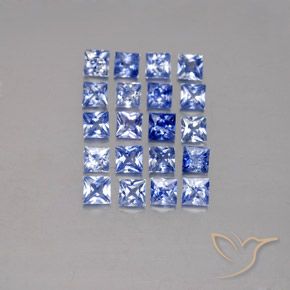 Lotto taglio quadrato di 20 pezzi di zaffiro blu dal Madagascar - peso totale di 2,65 ct / media. 0,13 ct ciascuno, misura 2,7 x 2,7mm, colore: Blu scuro medio, durezza Mohs 9 adatto per gioielli da indossare ogni giorno, Anno della pietra preziosa della tigre, Photo A