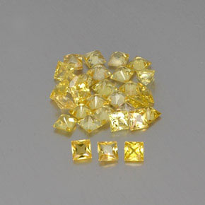 30-teiliges Saphir / Set - Prinzess-Schliff Gelb aus Tansania - Größe 2,6 x 2,6mm, Gewicht 3,45 ct gesamt / Durchschn. je 0,12 ct, Farbe: Dunkel gelb, Mohs-Härte 9 Geeignet für den täglichen Gebrauch im Schmuck, Traditioneller April-Geburtsstein , Photo A