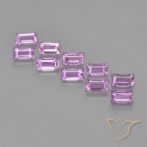 10-teiliges Saphir / Set - Baquette Schliff Lila aus Tansania - Größe 3,5 x 2mm, Gewicht 1,3 ct gesamt / Durchschn. je 0,13 ct, Farbe: Mittleres Rosa-Lila, Mohs-Härte 9 Geeignet für den täglichen Gebrauch im Schmuck, Besitzt große Brillanz, Photo A