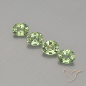 Травянисто-зелёный Сапфир Камень - 0.4ct Фасетный Овал (ID: 367681)