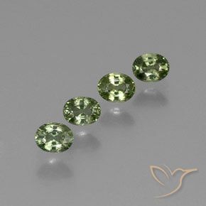 Verde bosque claro Zafiro Gema - 0.5ct Forma ovalada (ID: 367847)