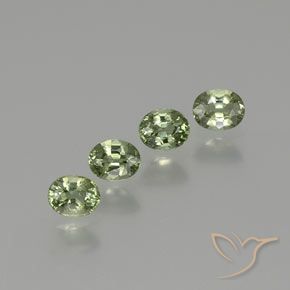 Medium Light Green Saphir Edelstein - 0.5ct Oval facettiert (ID: 367905)