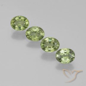 Verde foresta Zaffiro Gem - 0.4ct Ovale sfaccettato (ID: 368609)