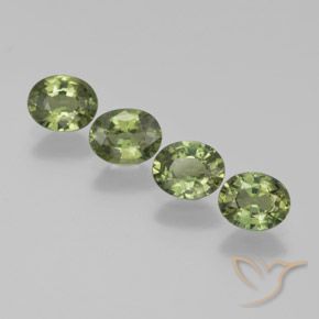 Medium-Dark Green Saphir Edelstein - 0.4ct Oval facettiert (ID: 368613)