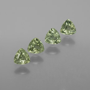 Light Forest Green Zaffiro Gem - 0.3ct Sfaccettatura trilliant (ID: 372783)