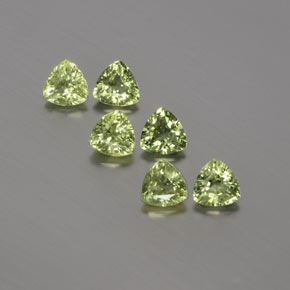 Verde medio Zafiro Gema - 0.4ct Forma trillón (ID: 372879)