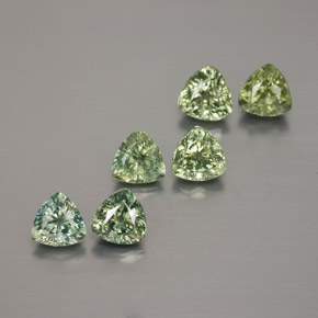 Verde salvia Zafiro Gema - 0.4ct Forma trillón (ID: 373512)