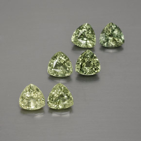 Verde medio Zafiro Gema - 0.4ct Forma trillón (ID: 373515)
