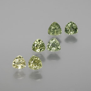 Medium Green Saphir Edelstein - 0.2ct Trillantschliff (ID: 374230)