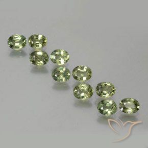 Светло-зеленый Сапфир Камень - 0.4ct Фасетный Овал (ID: 381769)