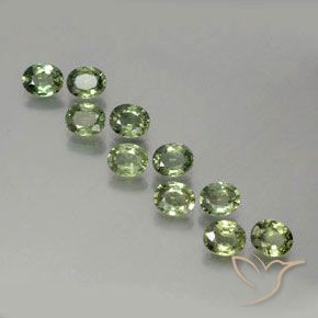 Forest Green Sapphire Gem - 0.4ct Oval Facet (ID: 381771)