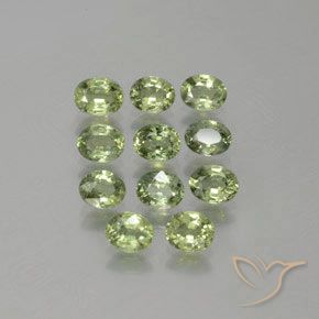 Light Forest Green Sapphire Gem - 0.4ct Oval Facet (ID: 381773)