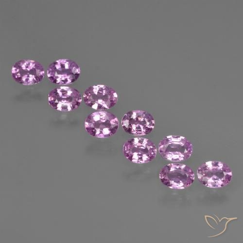 10-teiliges ovaler lila Saphir / Set aus Tansania - Gewicht 2,14 ct gesamt / Durchschn. je 0,21 ct, Größe 4,1 x 3,2mm, Farbe: Mittel-Helllila, Mohs-Härte 9 Geeignet für den täglichen Gebrauch im Schmuck, Besitzt große Brillanz, Photo A