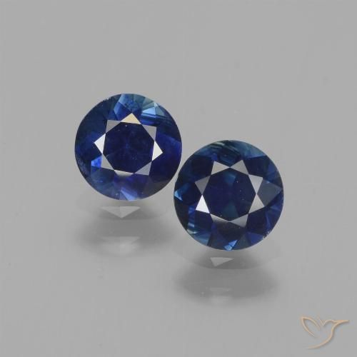 1.18 قيراط من الياقوت الأزرق السائب، <cite dir="ltr" lang="en">5.1</cite> ملم قطع الماس من مدغشقر, Photo A