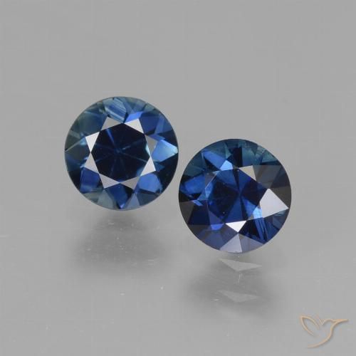 2 Stück runder blauer Saphir in der Größe 5,1mm, Gewicht 1,3 ct gesamt / durchschn. Je 0,65 ct, Mitternachtsblau in VVS Reinheit, Natürlicher Edelstein, Mohs-Härte 9 Geeignet für den täglichen Gebrauch im Schmuck , Stein der Weisheit, Photo A