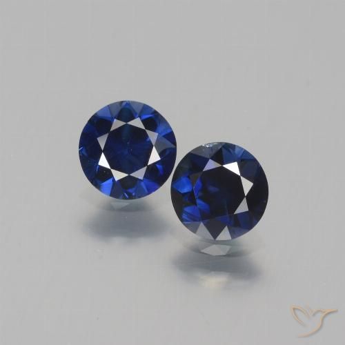 1.14 قيراط من الياقوت الأزرق السائب، <cite dir="ltr" lang="en">5.1</cite> ملم قطع الماس من مدغشقر, Photo A