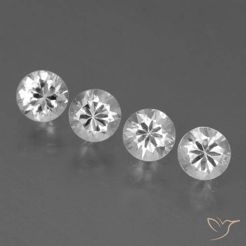 Lote de 4 piezas de Zafiro Blanco Circular de Madagascar - Peso 1,53 ct en total / promedio. 0,38 ct cada uno, Tamaño 4,4mm, Color: Blanco, Dureza Mohs 9 Adecuado para joyas de uso diario, Simboliza abundancia y prosperidad, Photo A