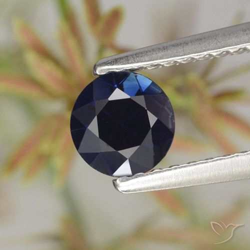 Zafiro azul suelto de 0,62 quilates, talla de diamante de 5,1 mm de Madagascar, Photo A