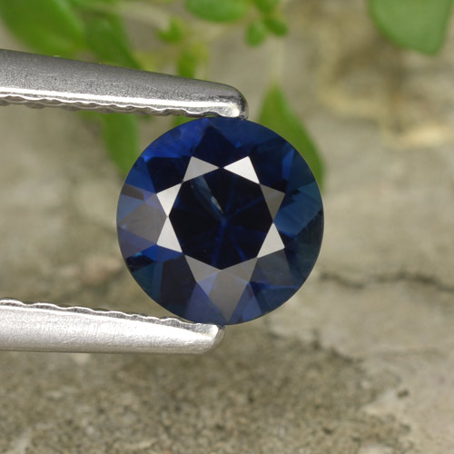 0.6ct Diamond-Cut Blue Sapphire Gem for sale 0.6ct Diamond-Cut Blue Sapphire Gem (ID: 449745)