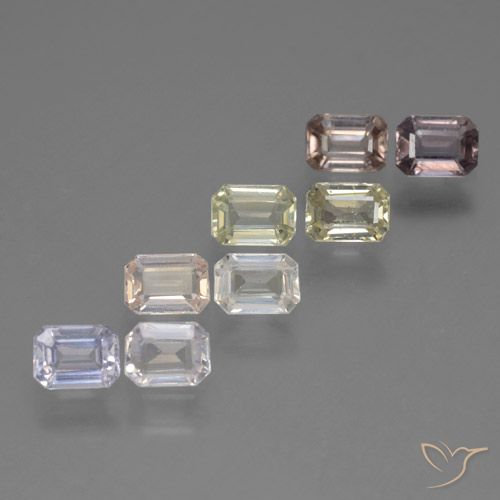 Set aus 8 Stück octagonschliff Saphir in mehrfarbiger Farbe aus Tansania - Größe 4 x 3,1mm, Gewicht 2,08 ct gesamt / Durchschn. je 0,26 ct, Farbe: Mehrfarbig, Mohs-Härte 9 Geeignet für den täglichen Gebrauch im Schmuck, Stein der Weisheit, Photo A