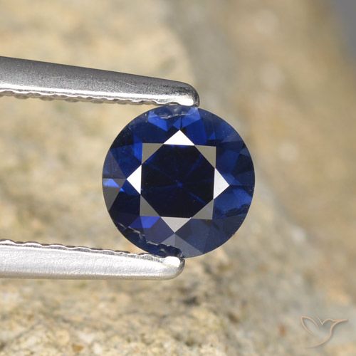 Zafiro Azul Corte Diamante de 5,2mm de Madagascar, peso de 0.64 ct, piedra preciosa natural Caliente en claridad vvs, Zafiro de 1 pieza - Color: Azul marino, dureza Mohs de 9 Adecuado para joyas de uso diario, Piedra de nacimiento de septiembre, Photo A