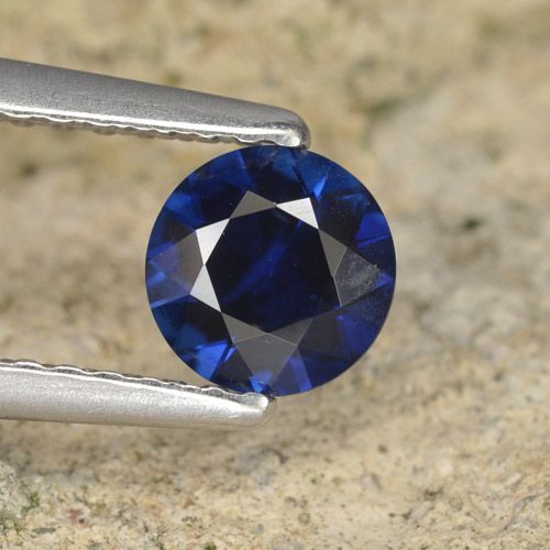 Saphir bleu en vrac de 0,59 ct, taille diamant de 5,2 mm de Madagascar, Photo A