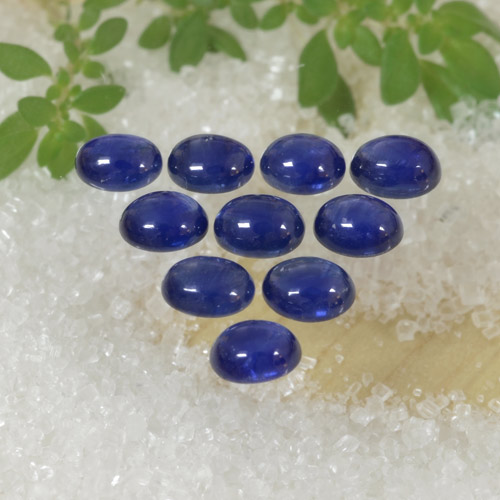 Cornflower Blue Sapphire Gem - 0.3ct Oval Cabochon (ID: 470784)