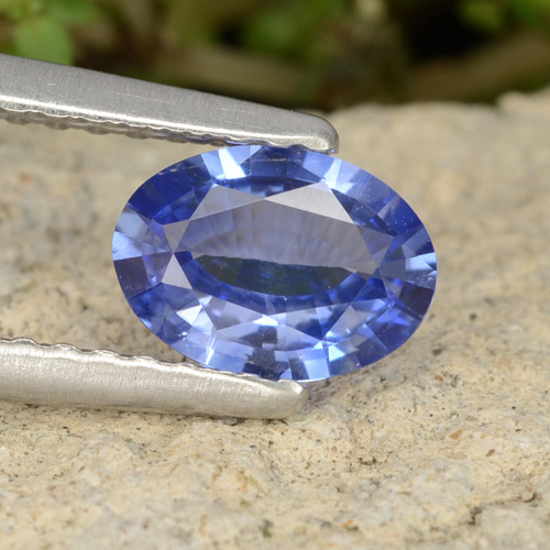 tiefviolett-blau Saphir Edelstein - 0.7ct Oval facettiert (ID: 476483)