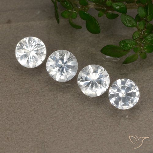 Saphir blanc en vrac de 1,53 ct, taille diamant de 4,4 mm de Madagascar, Photo A