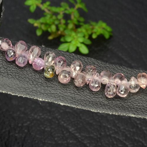Lotto di zaffiro taglio briolette da 20 pezzi 3,1mm - Peso totale di 3,51 ct / avg. 0,18 ct ciascuno, colore: Multicolore, durezza Mohs 9 adatto per gioielli da indossare ogni giorno, Pietra portafortuna di settembre, Photo A