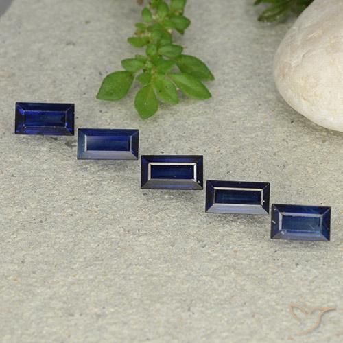 Lot de 5pc Saphirs Bleu crépuscule Baquette de Madagascar - Poids total 2,58 ct / moy. 0,52 ct chaque, taille 5,7 x 3,1mm, couleur : Bleu crépuscule, dureté de Mohs 9 convient aux bijoux de tous les jours, pierre de sagesse, Pierre de Sagesse, Photo A