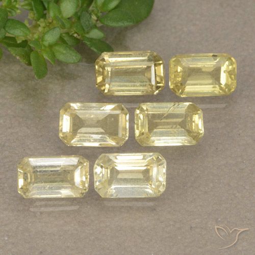 Medium-Light Yellow Zaffiro Gem - 0.3ct Taglio ottagonale (ID: 492025)