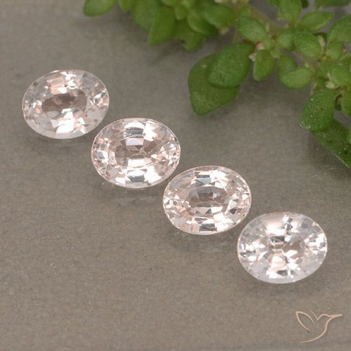 Rosado claro medio Zafiro Gema - 0.3ct Forma ovalada (ID: 492587)