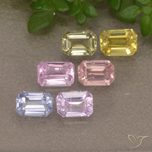 6-teiliges octagonschliff mehrfarbiger Saphir / Set aus Tansania - Gewicht 1,49 ct gesamt / Durchschn. je 0,25 ct, Größe 4 x 2,7mm, Farbe: Mehrfarbig, Mohs-Härte 9 Geeignet für den täglichen Gebrauch im Schmuck, Jahr des Tigers-Edelsteins, Photo A