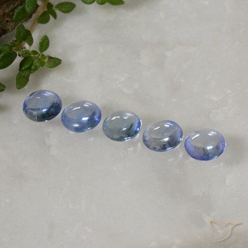 5 Stück 4,4mm runder Saphir / Set - 1,81 ct Gesamtgewicht / Durchschn. je 0,36 ct, Farbe: Baby blau, Mohs-Härte 9 Geeignet für den täglichen Gebrauch im Schmuck, Stein der Weisheit, Photo A