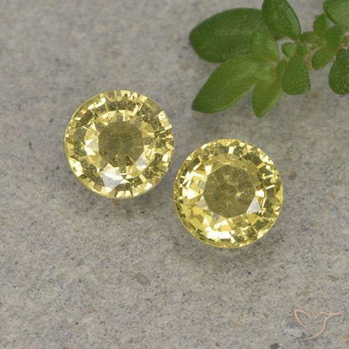 0.88 ct Loose Yellow Sapphire, 4.4 mm Round Cut From Tanzania, Photo A
