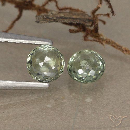 1.21ctw Natural Light Forest Green Sapphire, Round, VS