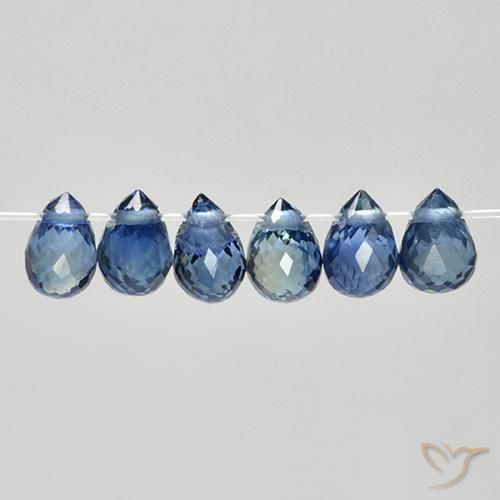 Lote de 6 piezas de Madagascar Azul Corte Briolette de Madagascar - Tamaño 4,4x2,9 mm, peso 2,2 ct en total / promedio. 0,37 ct cada uno, Color: Azul marino, Dureza de Mohs 9 Adecuado para joyas de uso diario, Jueves de piedras preciosas, Photo A
