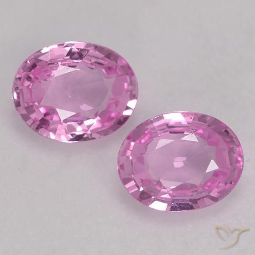 0.82ctw Natural Bright Pinkish Purple Sapphire, Oval, VVS-VS