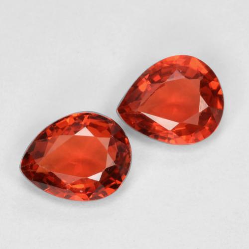 Rojo carmesí claro Zafiro Gema - 0.4ct Corte en forma de pera (ID: 560435)