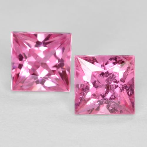 Deep Pink Sapphire Gem - 0.3ct Princess-Cut (ID: 560882)