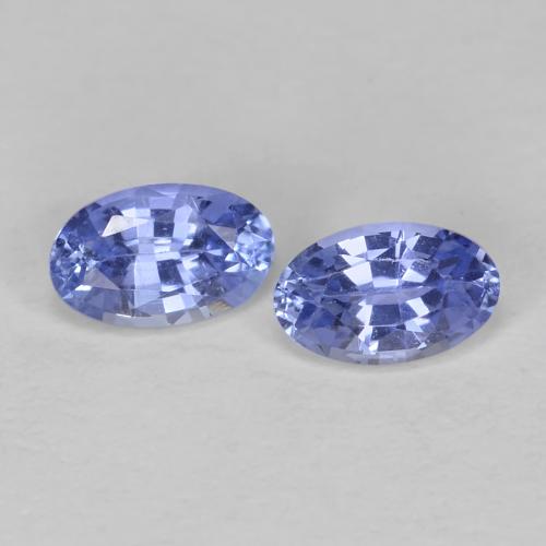 サイズ5 x 3,2 mm、重量0,63ct合計/平均の2pcマッチングオーバルサファイア 各0,32カラット、vvs-vs透明度の濃いバイオレットブルー、天然のジェムストーン、モース硬度9 デイリーウェアジュエリーに適しています, タイガージェムストーンの年, Photo A